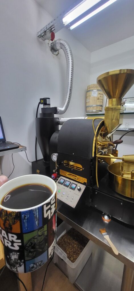 Świeżo wypalana kawa