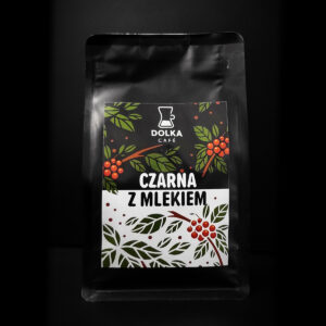 Czarna z mlekiem